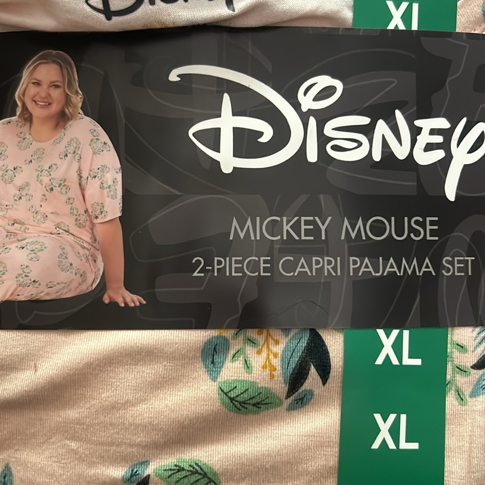 Disney Mickey Mouse 2-Piece Capri Pajama Set Size XL NWT - Picture 3 of 6